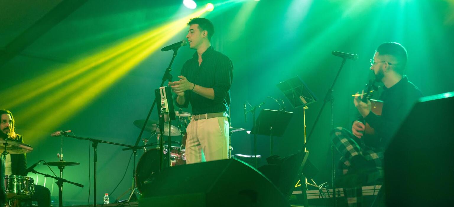 alexescot6821ec5fc24597.87528383.jpg