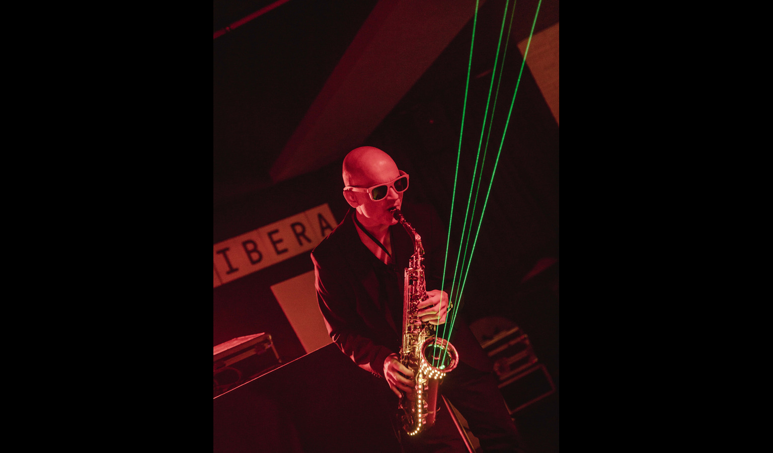 raul-romo-sax6835a80ee55d76.11300877.jpg